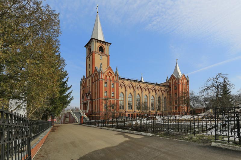 Церковь в готическом стиле