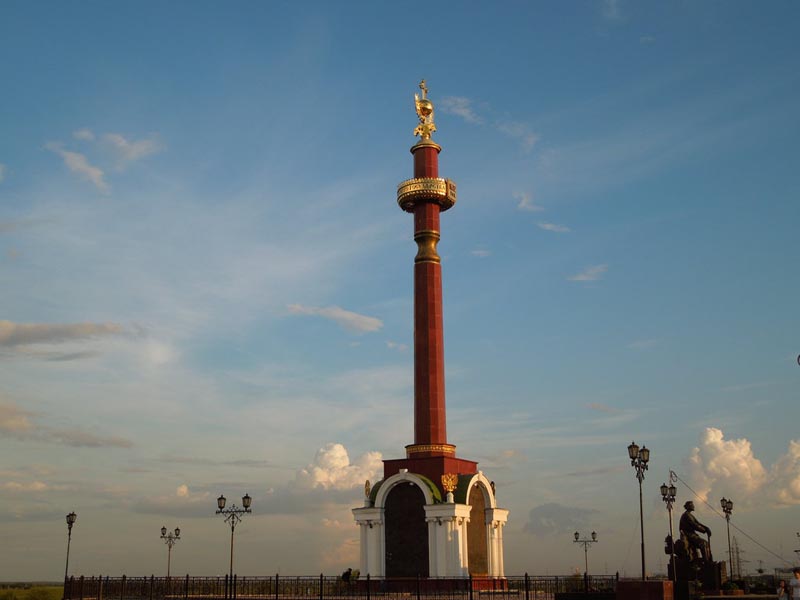 Монумент в честь основания Якутска