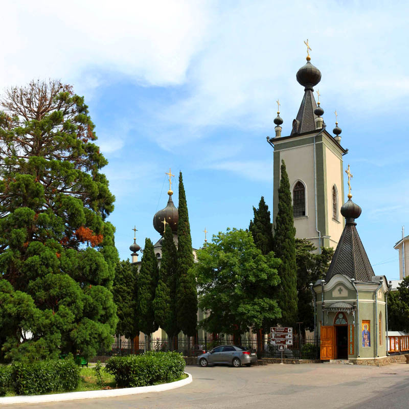 Храм крымских святых