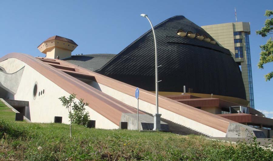 Спортивно-концертный комплекс «Амалир»